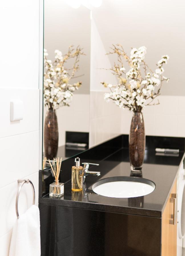 Aguia - T1 By Rmc Apartment Funchal  Luaran gambar